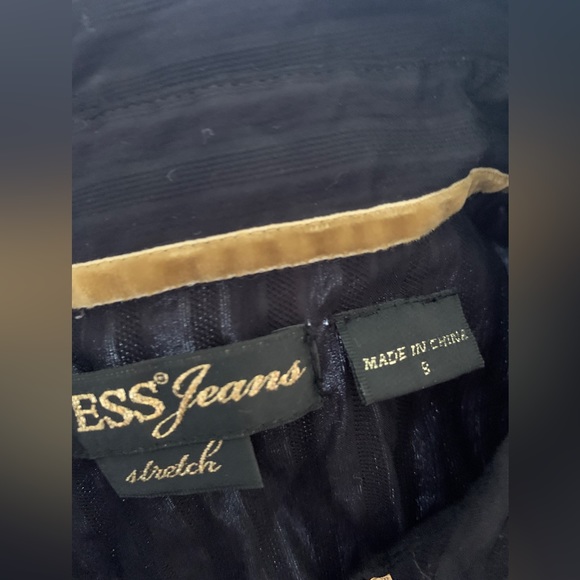 Guess Stretch Classic Button Down in Black - Picture 6 of 6